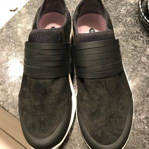 dr scholl's foxy slip on sneaker